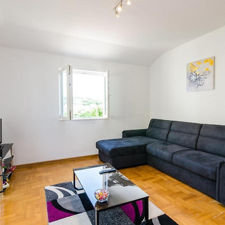 Ana Apartment 챠브타트 외부 사진