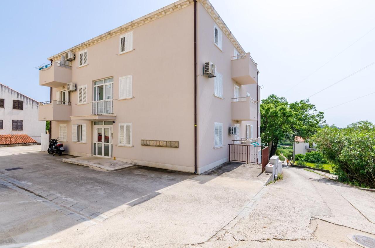 Ana Apartment 챠브타트 외부 사진
